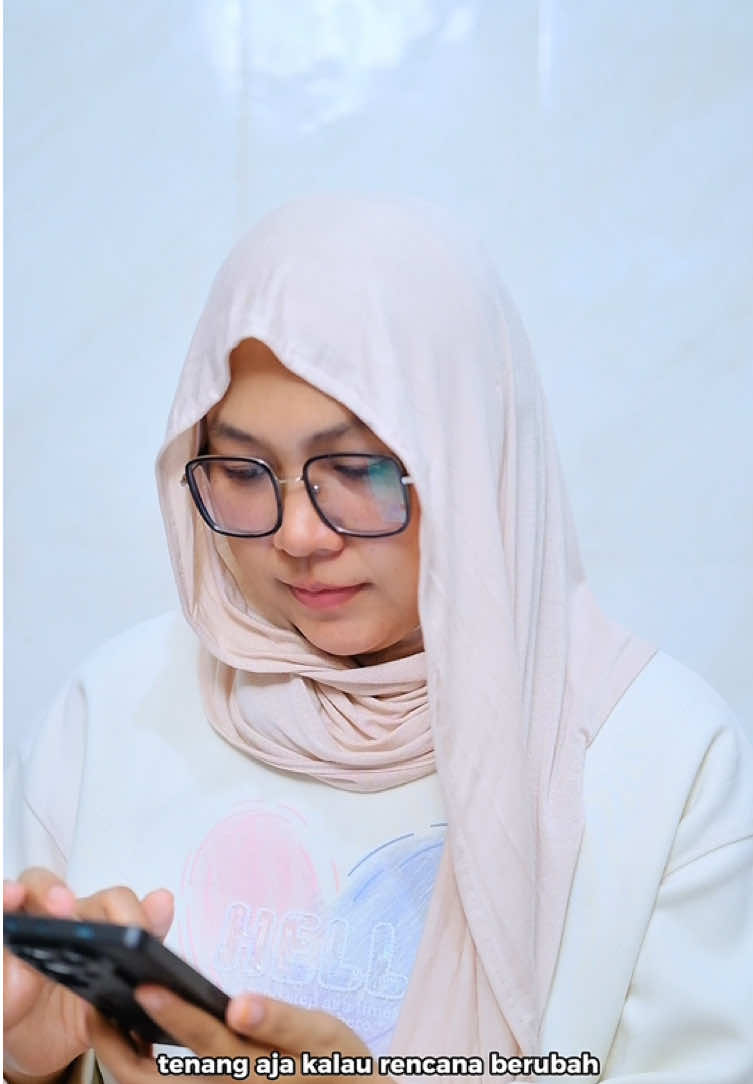 Sekarang pesan tiket bus lebih praktis dan harga nya juga #LebihMurahDariLoket kalau pesan nya di aplikasi @redbus  #redBusIndonesia #tiketmurah #promo