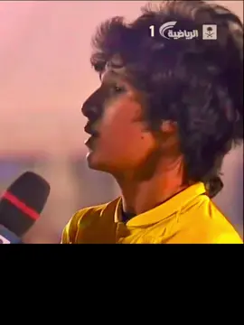 كرررررنج .. اكثر المقاطع القديمه اذا رجعت لها تكون كرنج.. بس هذا يفشل كيف سوى كذا بشعره وجلس 90 دقيقه بدون ما يخرب تحسه طالع من تصاميم البلاك بيري😂 .، ،. السؤال يا حبايب مين هذا اللاعب؟ ،. ., #لقطات_تستحق_الاعاده  #foryou #fyp #explore  #اكسبلور 