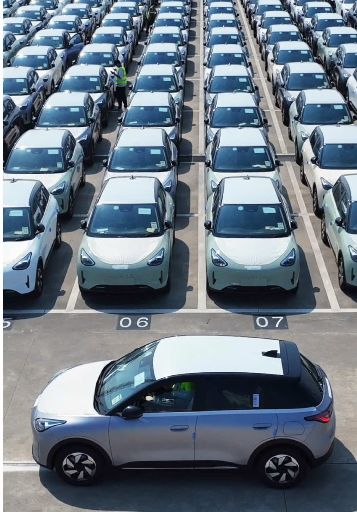 A Small Car on the World Map #Geely #GeelyE2 #GeelyEX2