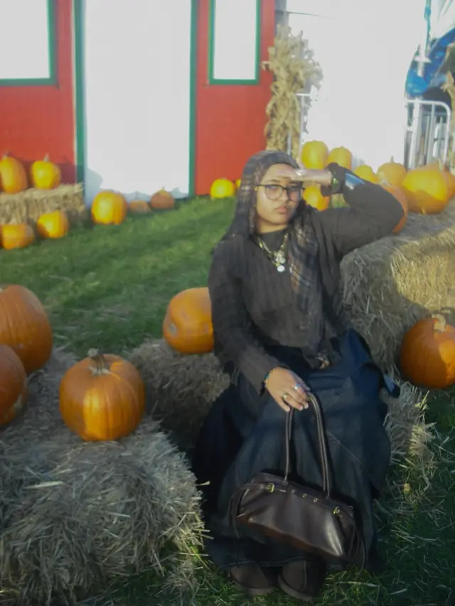 pumpkin patch flicks🤗  why am i actually mogging 😱😱😱 #fyp #fall #ootdinspo #fypシ゚viral #xyzbca 
