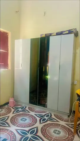 Dukaanka Celiska 🏠 Alaab guri oo la isticmaalay (ka yar 1 sano) ✅ Iibi ama iibso adigoo guriga jooga ✅ Alaabta waxay ku jirtaa gurigii milkiilaha, waana la arki karaa kahor intaadan go'aansan ✅ Arbuun: alaabta waa lagugu hayaa 24 saacadood ✅ Haddii alaabtu cilad leedahay, arbuunka waa laguu celinayaa Qor 