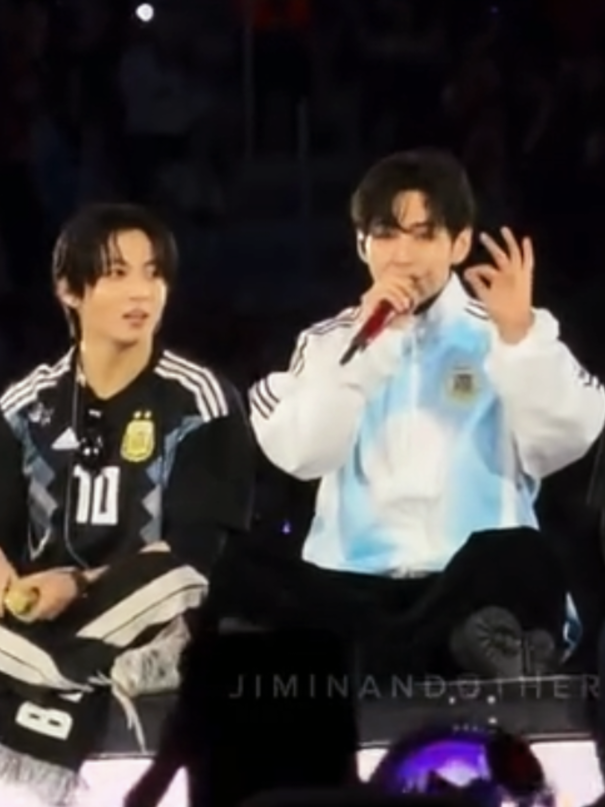 Olé olé olé olé olove myself~ #taehyung #김태형 #btstaehyung  #kimtaehyung #btsargentina  credit to owner for the video