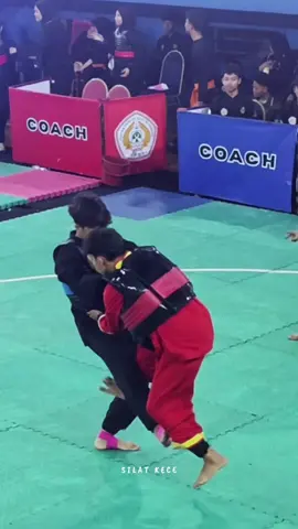 Gelooo asik bener 😭 @pan #fyp #pencaksilat #silatkece 