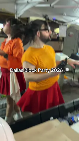 the sisters (and my better half) dressed us as Velma’s for Dallas’s Block Party! @RyRee shot by @AlisonWonderland_1 #halloween #halloweencostume 