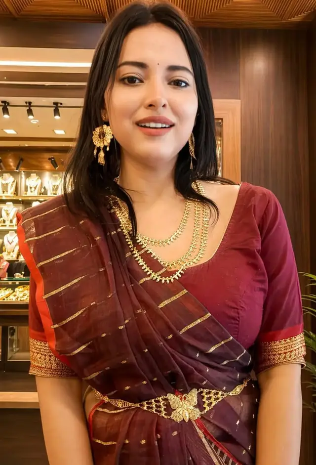 হাত বাড়ালে হাত বাড়াবো