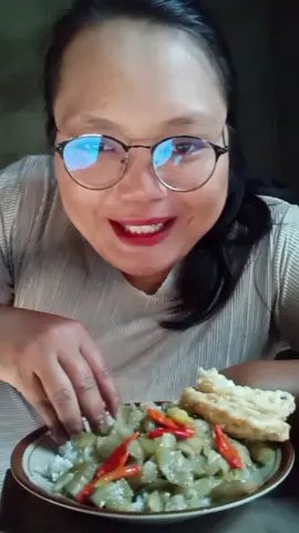 mukbang terong tumis sama kerupuk dan cengek #mukbang #terong #tumisterong #caberawit #kerupuk 