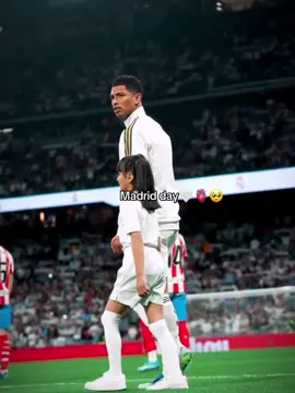 Madrid day🤍💫🔥#jude #madridistas #cristianoronaldo #foryoupage #villa 