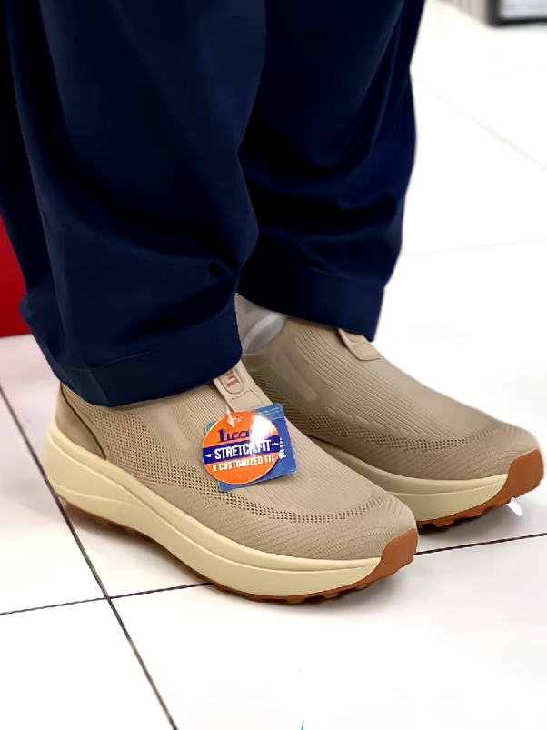 New Design 1st Look Imported Medicated Shoes Available for sale || Gripper Sole || Size: 40-45 || Delivery Available All Pakistan || #safiimportedshoes #shoes #medicatedshoes #importedshoes #foryou 