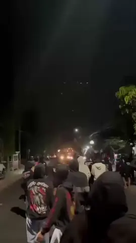 Iki Lamongan ojok padakno Trenggalek seng sopan y adek