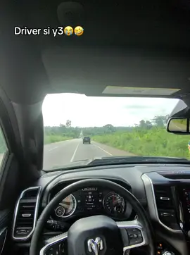 It’s the woman screaming the Jesus for me 🤣😭 #viral #driving #raybanmetawayfarer #trendingsound 