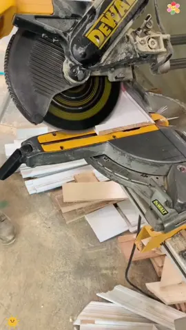 The Secret to Perfect Baseboard Corners! 😮🪚 #FinishCarpentry #BaseboardInstallation #CopingSaw #Carpentry #OddlySatisfying