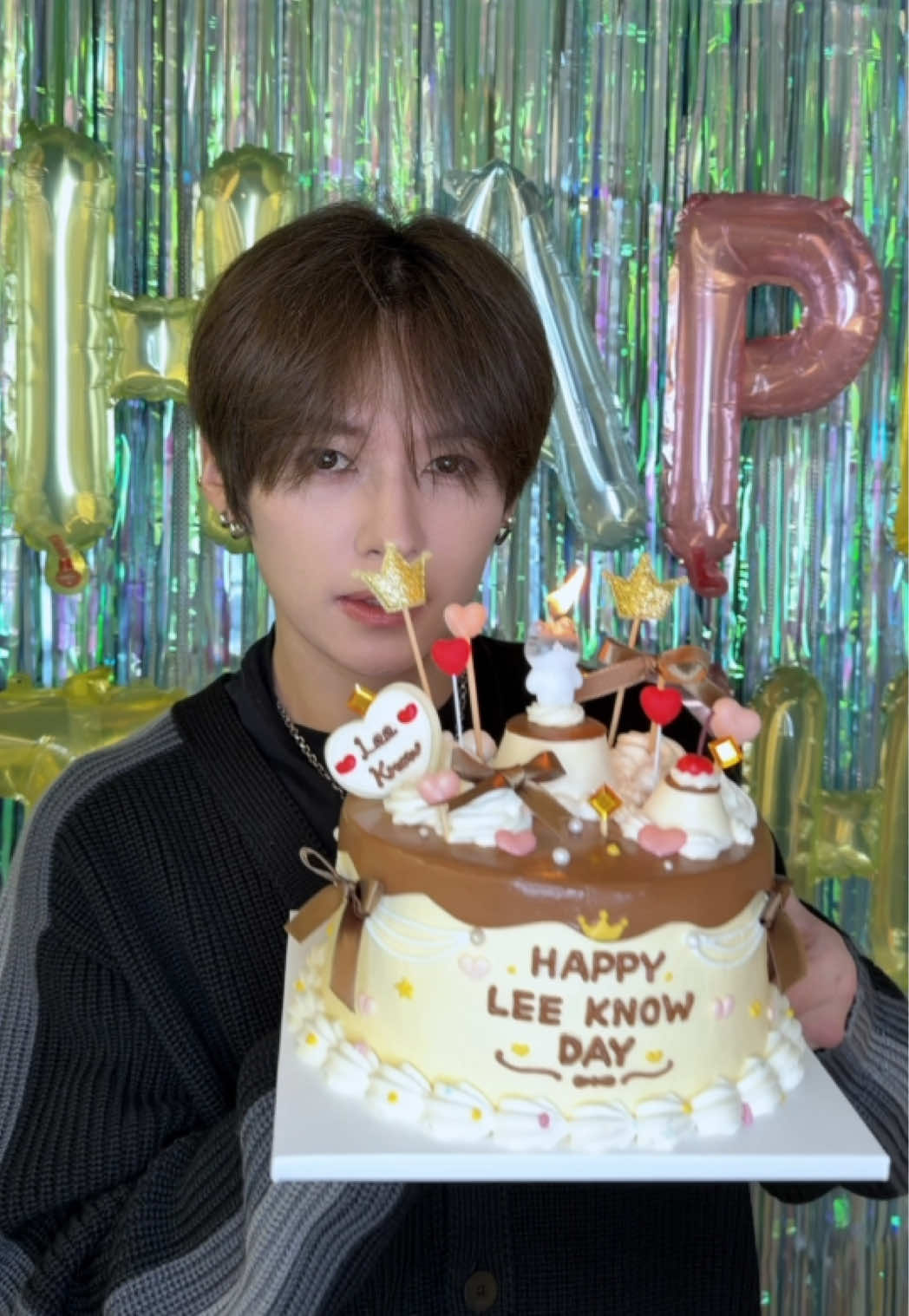 🐰's birthday🍮 #StrayKids #스트레이키즈 #리노 #LeeKnow #HappyLeeKnowDay	