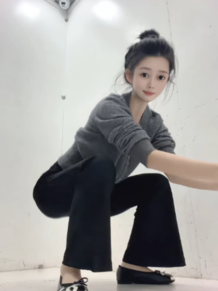 屁股开花。#今天你练基本功了吗 #俏皮蹲姿 #停不下来的健身 #每天get一个新动作 #今天你练了吗