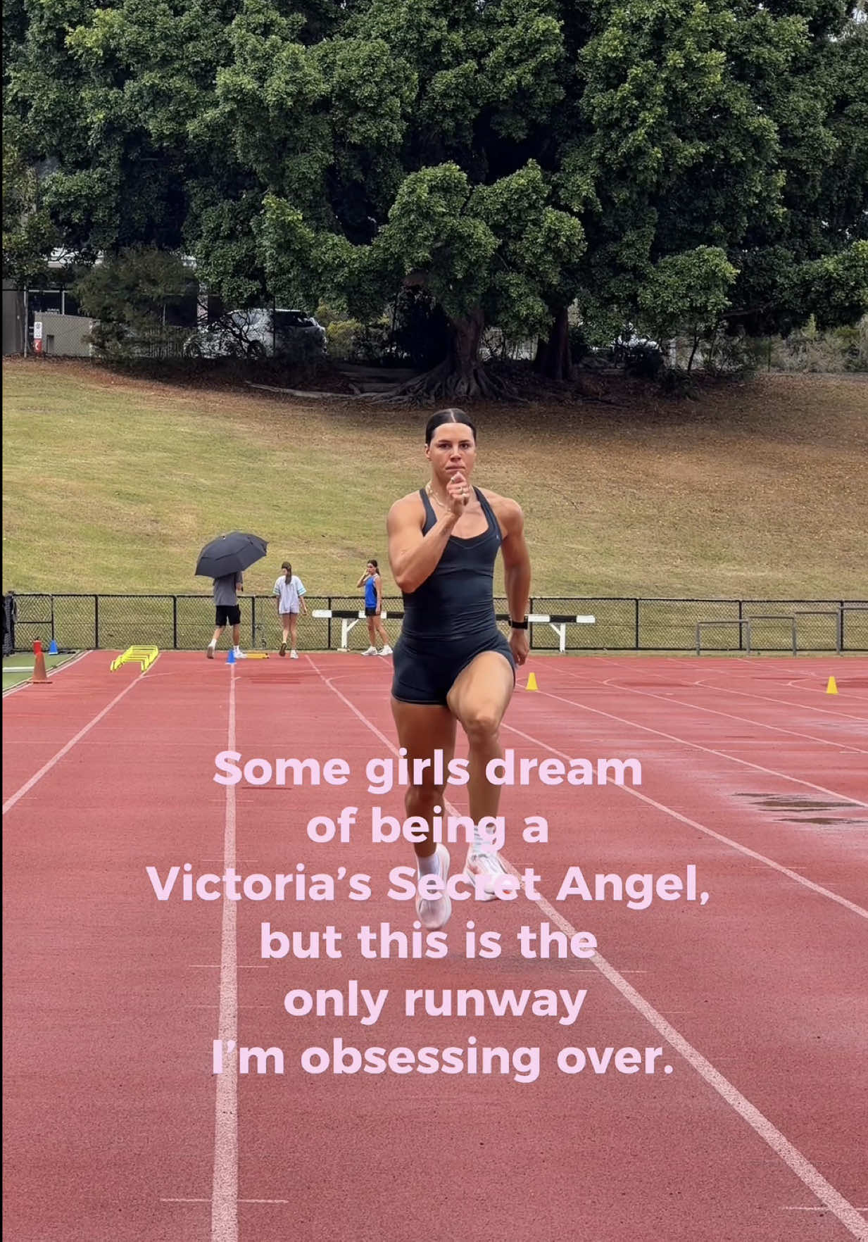 Dream big girls, and it might just come true 🤍  Wearing Oil Blue UNIFIEDMOVE @Oner Active  code DESI #victoriasecret #kyliejenner #sprinterathlete 