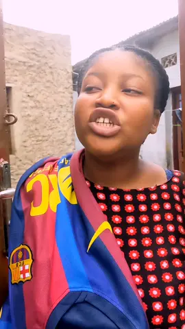 Chéri ugiye kurabira match he? 😆