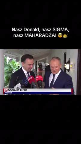 Nasz Donald w formie! 😂😎 Nawet kiedy Domański udziela wywiadu, premier potrafi skraść całe show! 👑🤣 Maharadża polskiej polityki! 🤭 #DonaldTusk #AndrzejDomański #Sigma #Maharadża #joannajaworska @Koalicja Obywatelska @Donald Tusk @Kancelaria Premiera 
