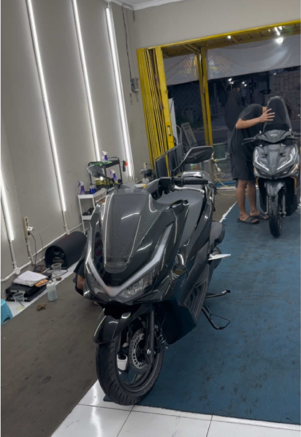 Udah mulai musim hujan 💦#pcx160 #pcx160ล้อ17แต่งสวย #pcxindonesia #pcxmodifikasi #fyp 