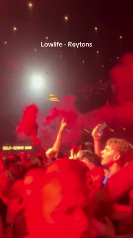 Shit vid but wtv reytons was the one #reytons #waraw #gig #lowlife