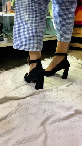 ချေလို့ရပြီ😔😛 #malthivintage #fyyyyyyyyyyyyyyyy #တပ်ကုန်း #heels #foryou 
