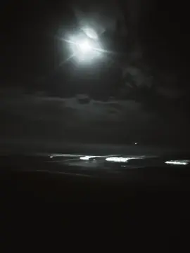 The sky and the ocean at night it was beautiful #fypシ #beachdays #skypictuteatnight#themoonthatrisesintheday 