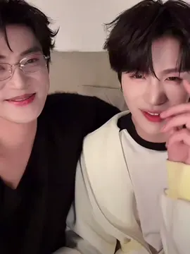Dễ thương quá đi trời ưi bị sự dễ thương của ảnh đánh gục roài ❤️❤️❤️ #thelastoath #chengminghao #chenliang 