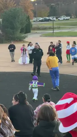 Some spooky smoke dancing with my baby son ❤️💯🙏🏽
