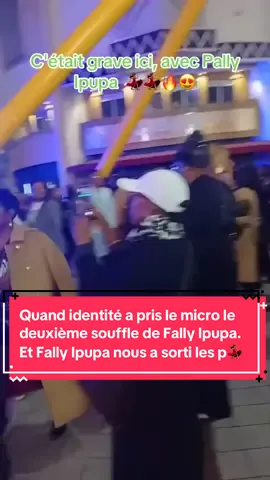 #mbolé237🇨🇲 #🇺🇸🇨🇲🇨🇩🇬🇧 Quand identité a pris le micro le deuxième souffle de Fally Ipupa. Et Fally Ipupa nous a sorti les pas de danse pas possible.💃🏽🔥@