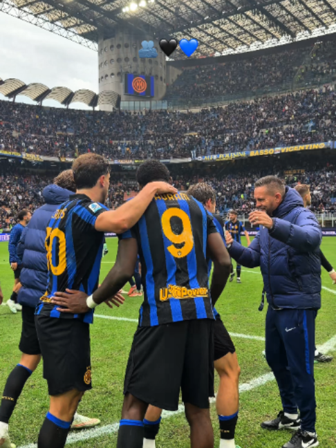 Together 🖤💙
