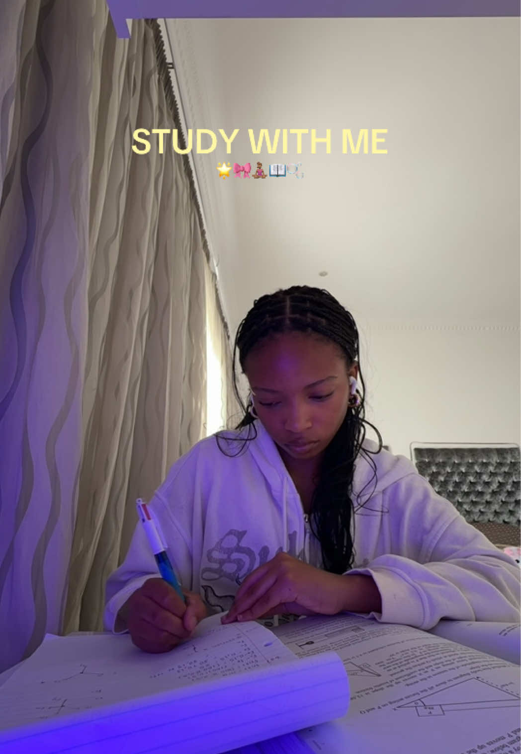 literally have zero motivation for this btw 🫩🫩  #studytok #studywithme #studying #examseason #exams 