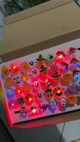 Adorable glowing Halloween finger rings ideal for party giveaways #Halloween2026 #GlowingToys #HalloweenSupplies #TrickOrTreat #LEDRings