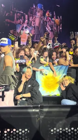 Đủ tiền vé rồi các bà ơi 😘🥰🤩😍 Đáng iu quá. Ngay trước mặt lun ☺️ #xuhuong #viral #cosmos #bigbang #vip