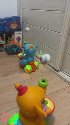#bathtoys #toddlermom #momtok #momfinds #babytoys 