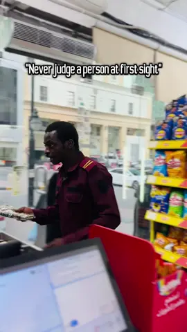 «لا تحكم من المظاهر 💔»