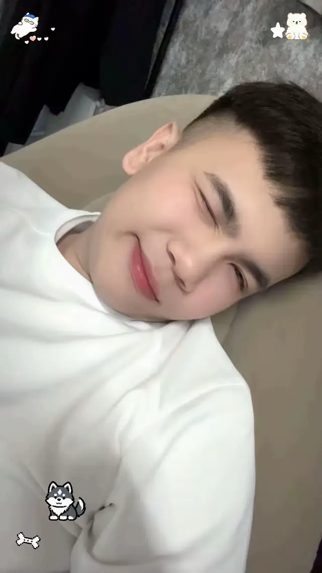 Nếu anh là bài nhạc, thì chắc hẳn DJ phải phát lại cả đêm 🤣