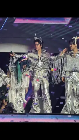 having a 3 day concert is certainly not easy and the fact that they showed endless energy throughout all three days is just so wow 🥹 they kept apologising for any mistakes they made but honestly speaking, i didn’t notice a single mistake. i noticed all the effort they put into every single one of these performances. you could tell they worked really hard for this concert and it ofc wasn’t easy especially considering the fact that they were on tour throughout the entire year. & although i wasn’t there in person, just watching the concert thru the livestream was such an experience for me like omg im seriously STILL speechless from all their solo stages they ate soo hardddd!! i’m just so insanely proud right now i can’t even put it in words especially cause it’s currently 4am and i’m so emotional cause of how happy i am for them 😭 like lykn truly deserve the world, theyre so precious to me it just makes me sob 🙁 #lykn #LYKNReflexionConcert #LYKNReflexionConcertD3 #fyp #tpop 