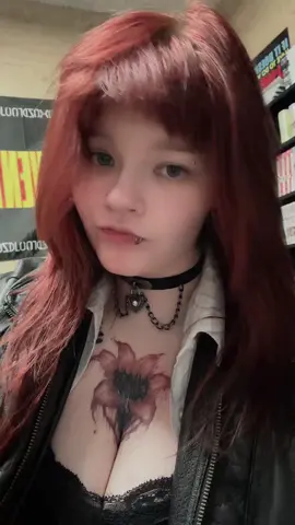du musst von einem anderen stern sein. #02 #redhead #tattoogirl #piercings #fy 