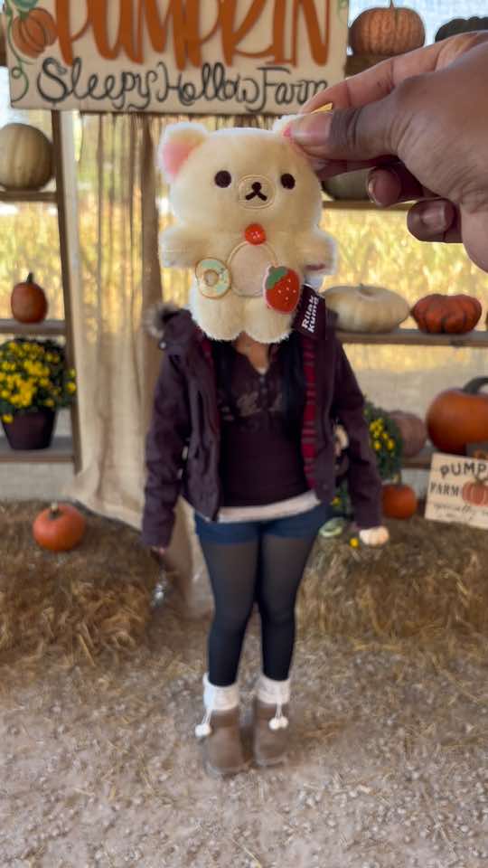 SOOO CUTE ! #chairoikoguma #korilakkuma #couple #outfitinspo #rilakkuma 
