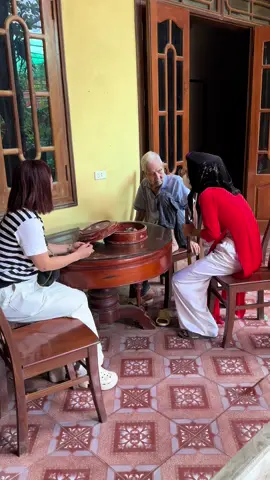 Chuyên mục hỏi cưới vẫn chưa kết thúc 🤣🤣 #xh #xuhuongtiktok #ngocquytauhai  #thuocphim #giaitri 