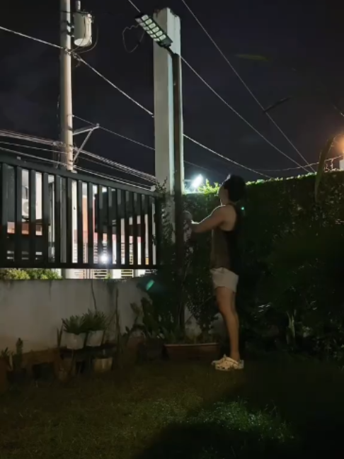 Đèn năng lượng mặt trời lắp sân vườn #kienreview #review #phamvinh99 #VULACI #tpsolar #dennangluongmattroi #banoichatchoi #thuancon #vuondaotuanviet #fyp #tiktok