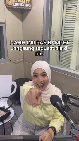 Kamu bete?? udah mending request lagu sekarang di OZ Rilis biar happy  #OZRadio #ozrilis #request #lagu #fyp 