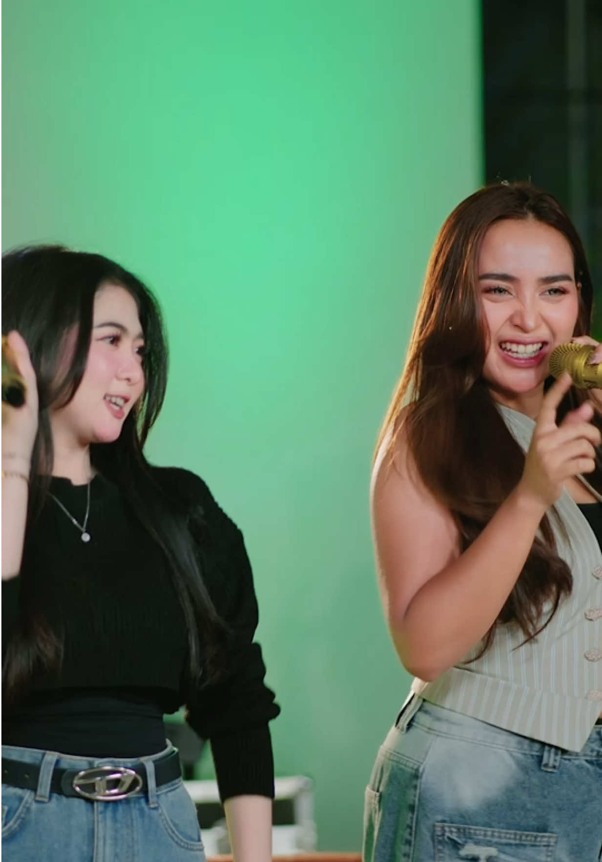 Cek yt TA PRO 🤏🏻 @TA PRO MUSIK OFFICIAL @Ochi alvira🌻🌈 @MuflyKey 